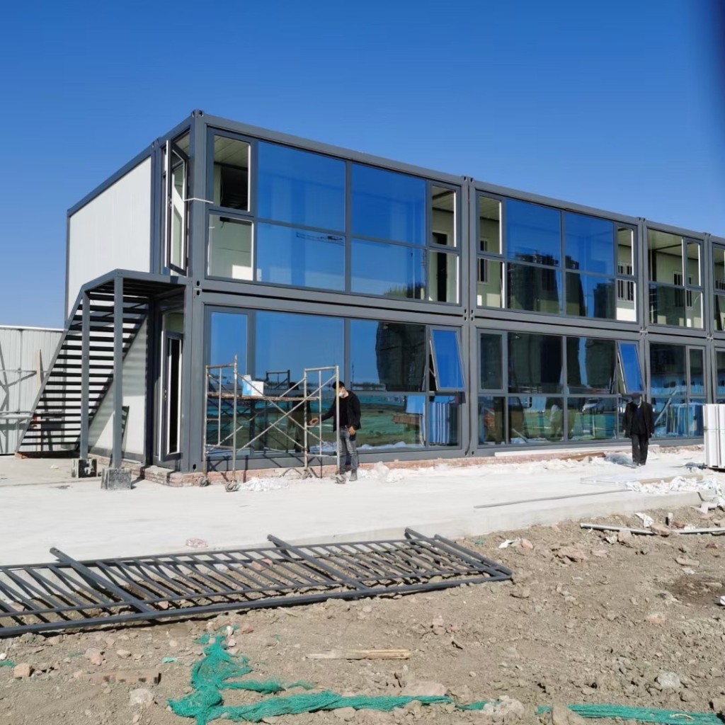 Complejo de oficinas modulares